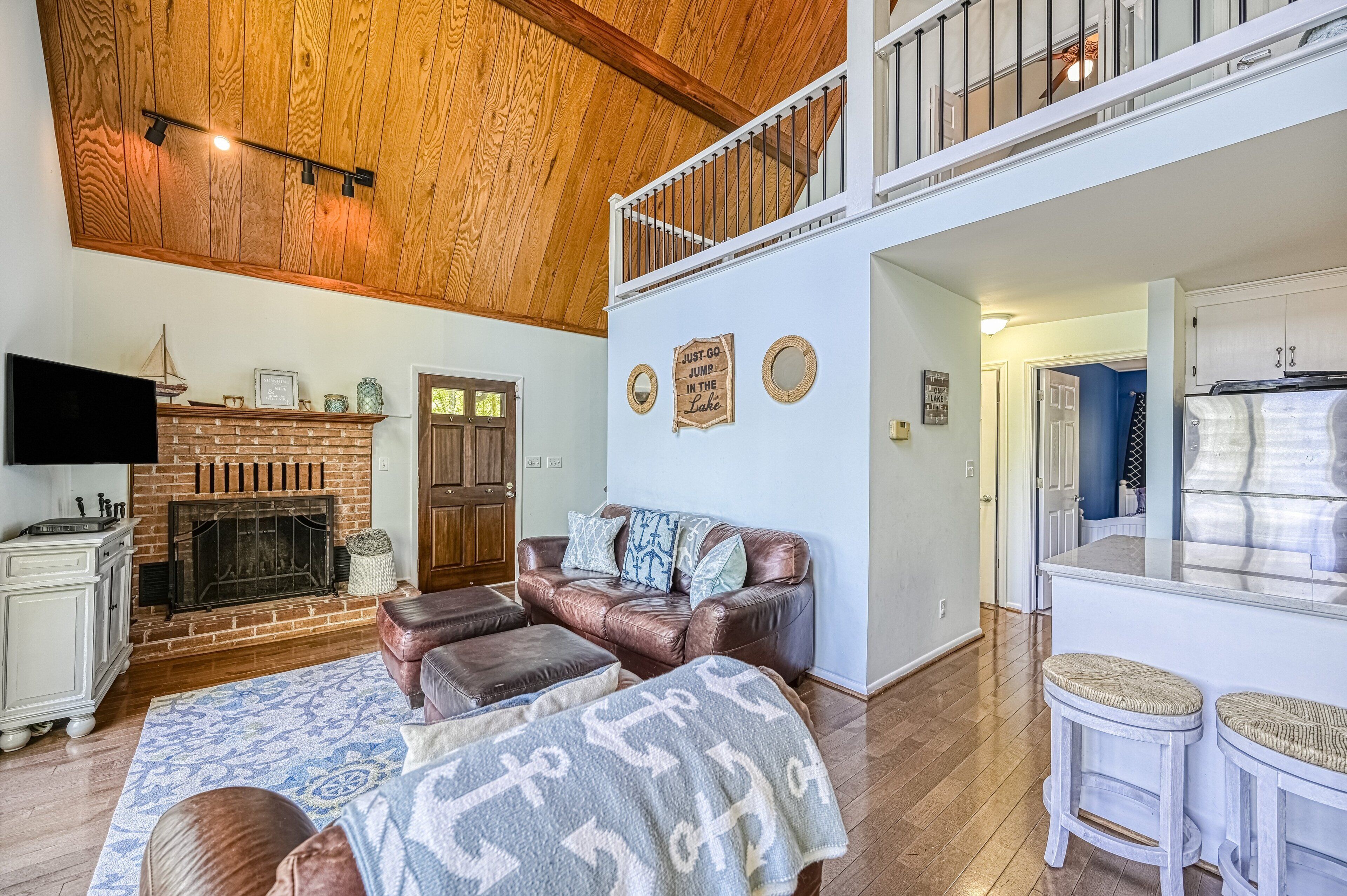 House, Multiple Beds, Kitchen (Sweet Retreat) | Living area