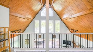 House, Multiple Beds, Kitchen (Sweet Retreat) | Interior