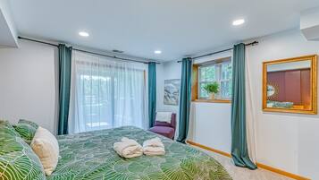 House, Multiple Beds, Kitchen (The Blue Heron Retreat) | 4 bedrooms