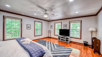 Rumah, Beberapa Tempat Tidur, dapur (All Sun and Games) | 6 kamar tidur