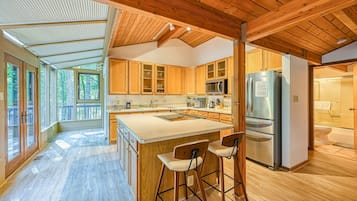 Rumah, Beberapa Tempat Tidur, balkon (Pardis-A Serene Oasis) | Dapur pribadi