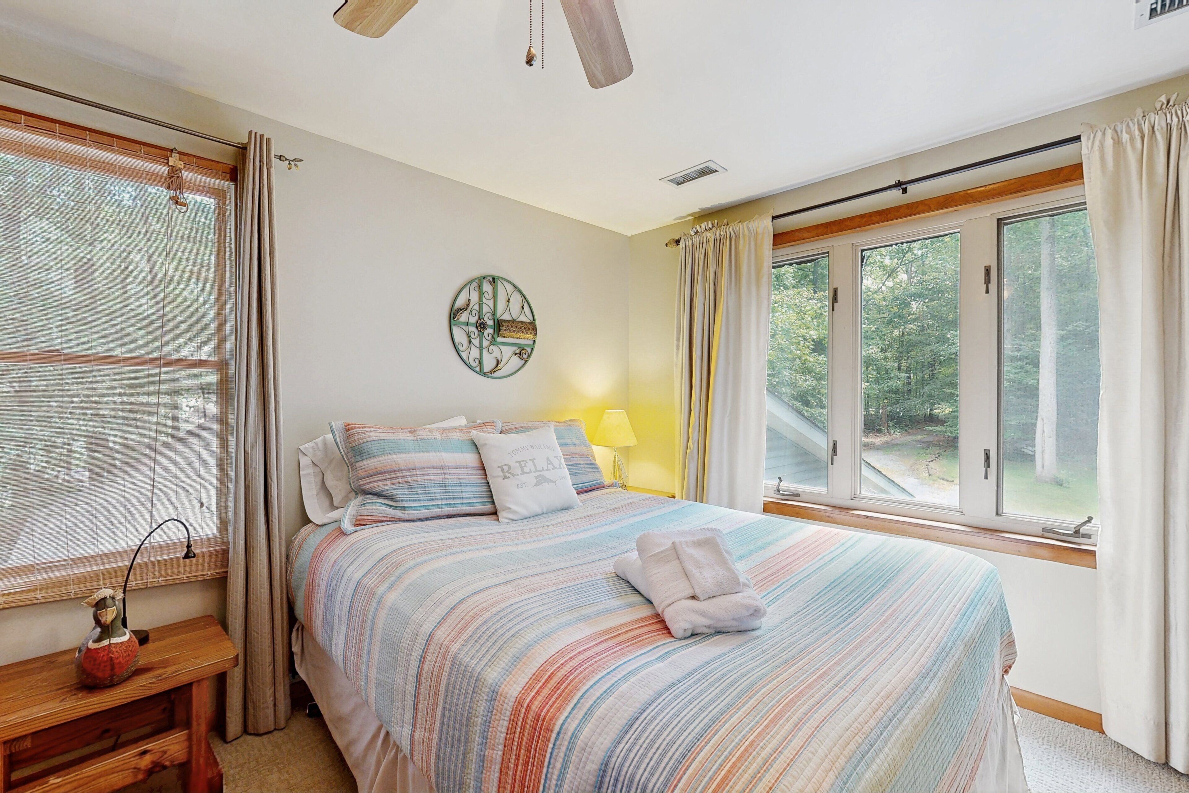 House, Multiple Beds, Balcony (Lakeside Haven) | 2 bedrooms
