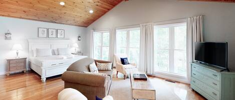 House, Multiple Beds, Balcony (Dragonfly Cove) | Living area
