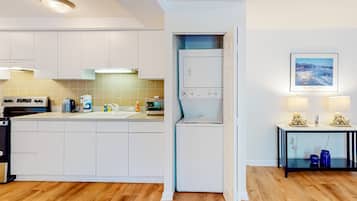 Kondominium, Beberapa Tempat Tidur, balkon (Blue Heaven) | Dapur pribadi