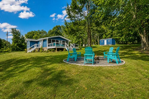 Lakefront, Renovated, Dog-friendly Home With Dock, Paddleboards & Firepit