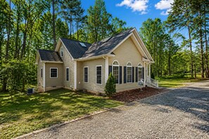 Exterior - Fun & Relaxing Getaway With 2 Game Rooms, Fire Pits, Deck, & More (Orange)