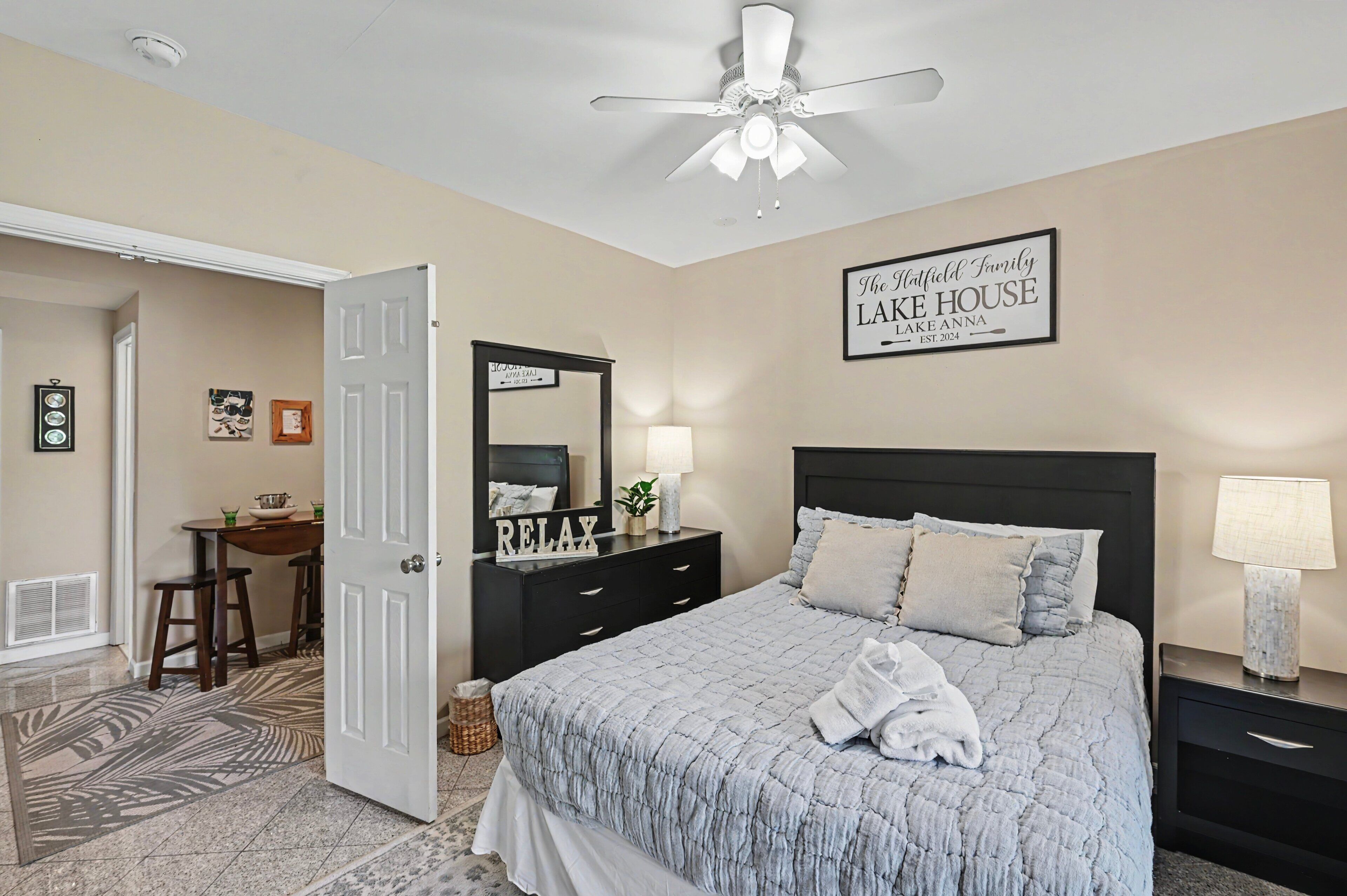 House, Multiple Beds (Hat Trick)