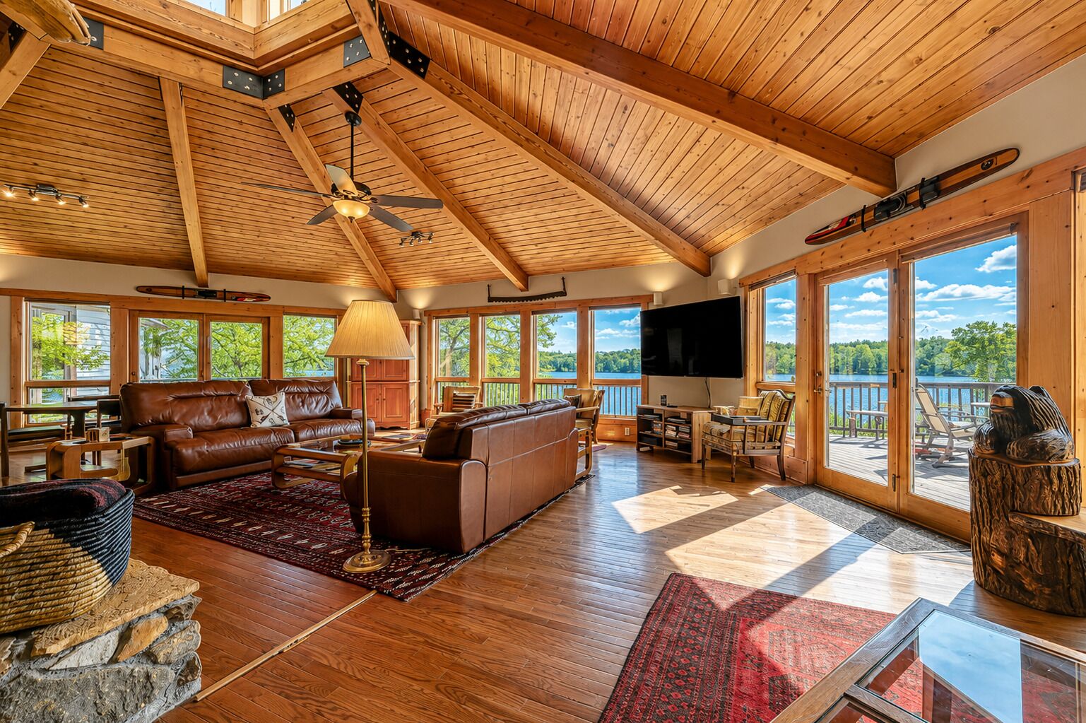 House, Multiple Beds, Fireplace (Flying Moose Lodge at Lake Anna) | Living area