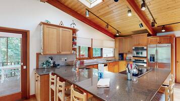 House, Multiple Beds, Fireplace (Peter's Folly) | Private kitchen