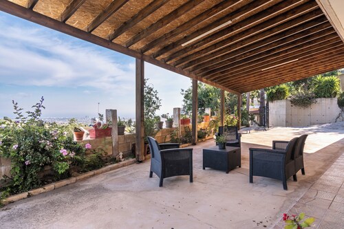 Epanora Villa