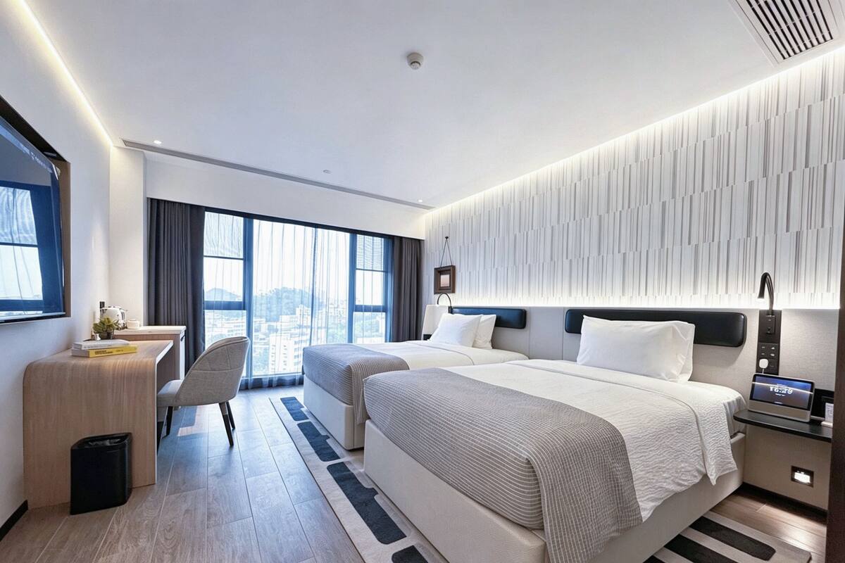Quarto duplo superluxo | Wi-Fi de cortesia, roupa de cama
