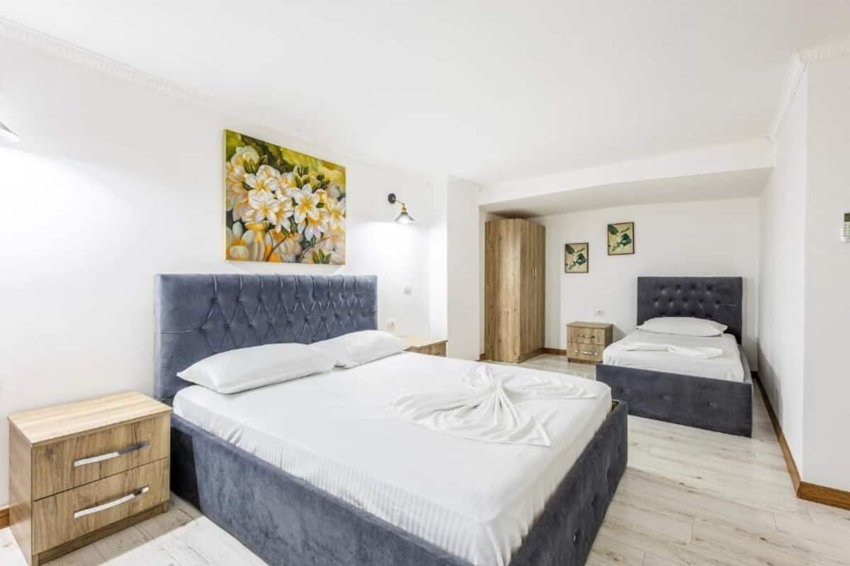 Dúplex clásico, junto a la playa | Cortinas opacas, sistema de insonorización, wifi gratis