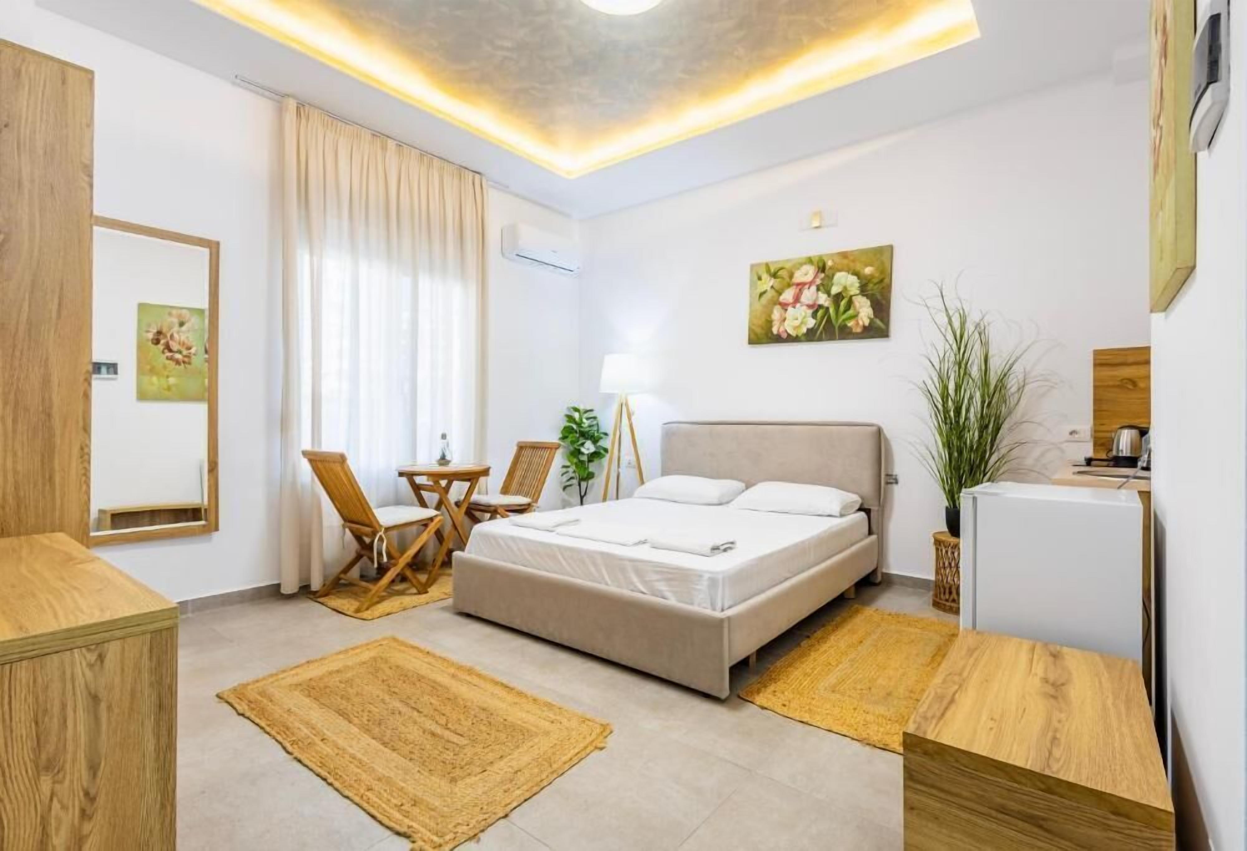 Deluxe Double Room, Beachside | Blackout drapes, soundproofing, free WiFi
