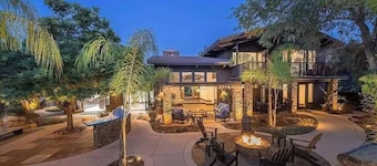 North County Estate - Pool, Spa & Volleyball Court