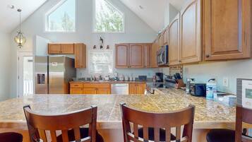 House, Multiple Beds, Balcony (Carolina Cove) | Private kitchen