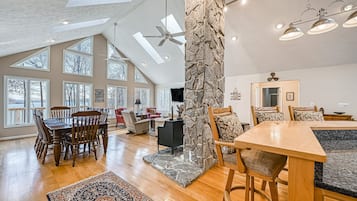 House, Multiple Beds, Balcony (Carlisle at Saw Mill Coves) | Interior