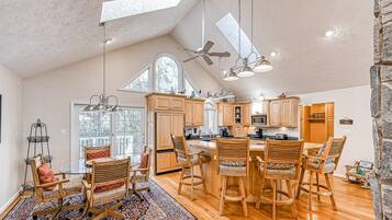 House, Multiple Beds, Balcony (Carlisle at Saw Mill Coves) | Dining