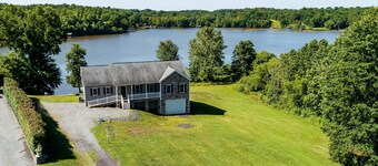 Two-story, Lakefront Getaway With Dock, Beach, Grill, 2 Kayaks, 2 Canoes, AC