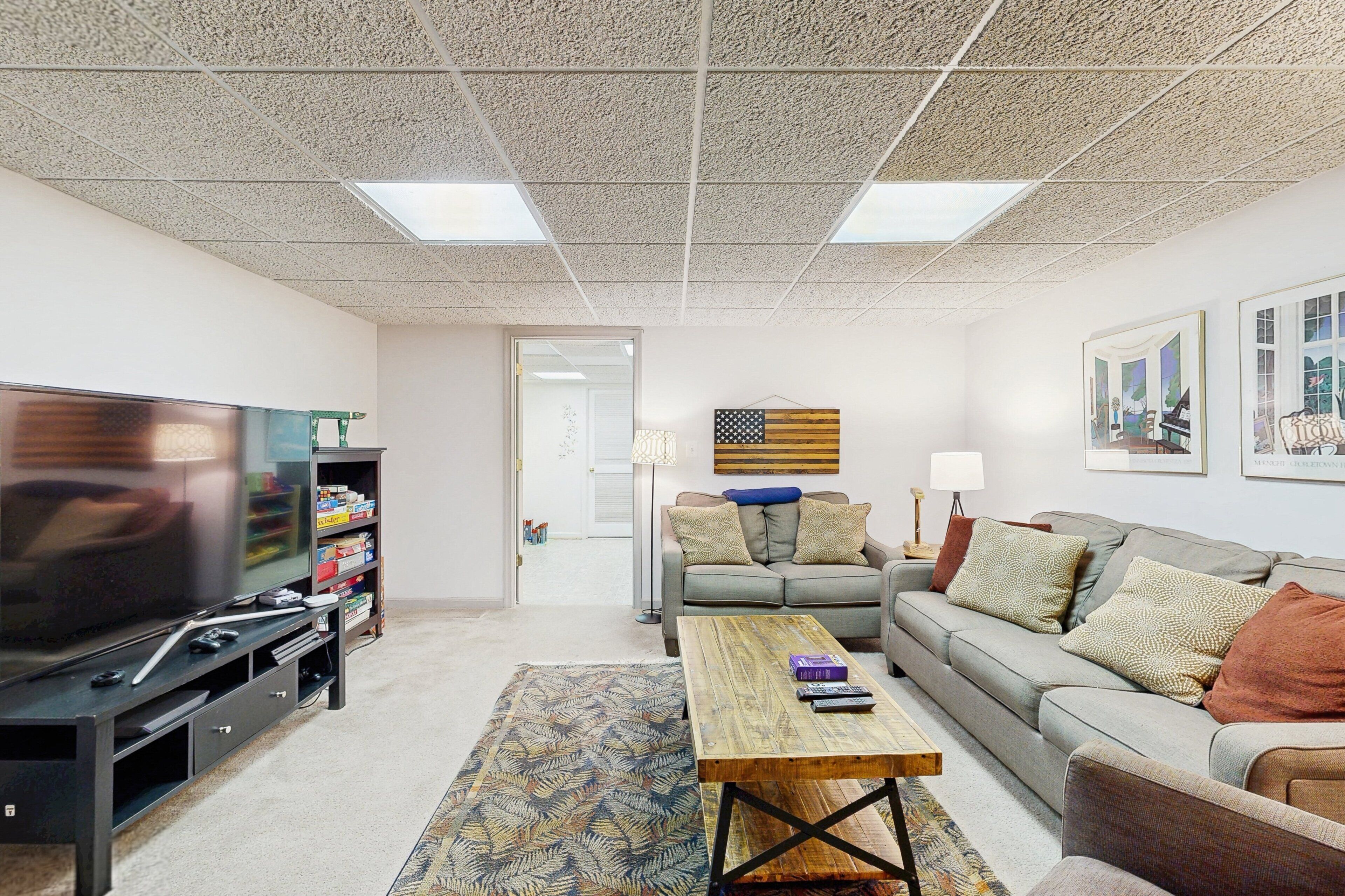 House, Multiple Beds, Hot Tub (Heron's Watch) | Living area