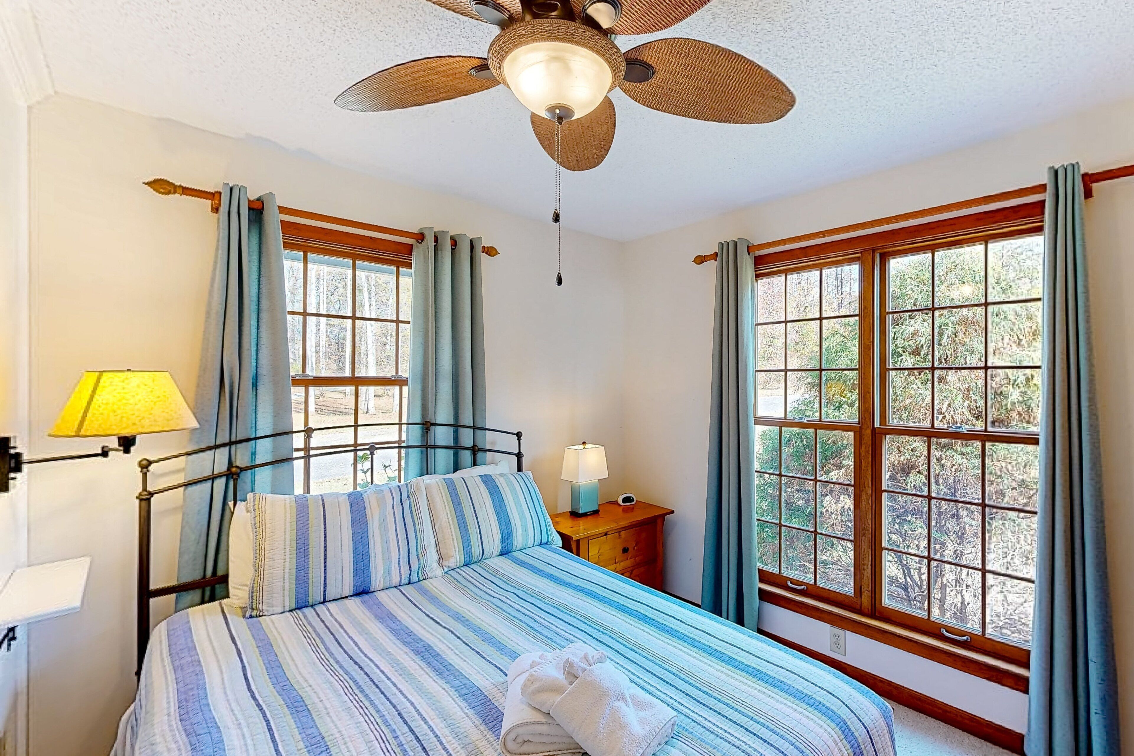 Maison, Plusieurs lits, cuisine (Sundown Bed and Beach) | 4 chambres, décor unique, ameublement unique, literie fournie
