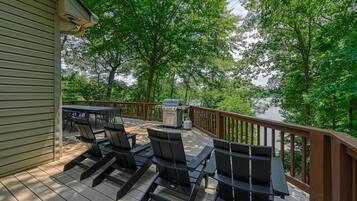 Rumah, Beberapa Tempat Tidur, balkon (Avoca Cove) | Tempat makan outdoor