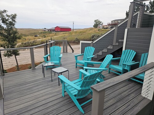 Relaxing 5-bedroom house with one of the best views at Lake Mac.
