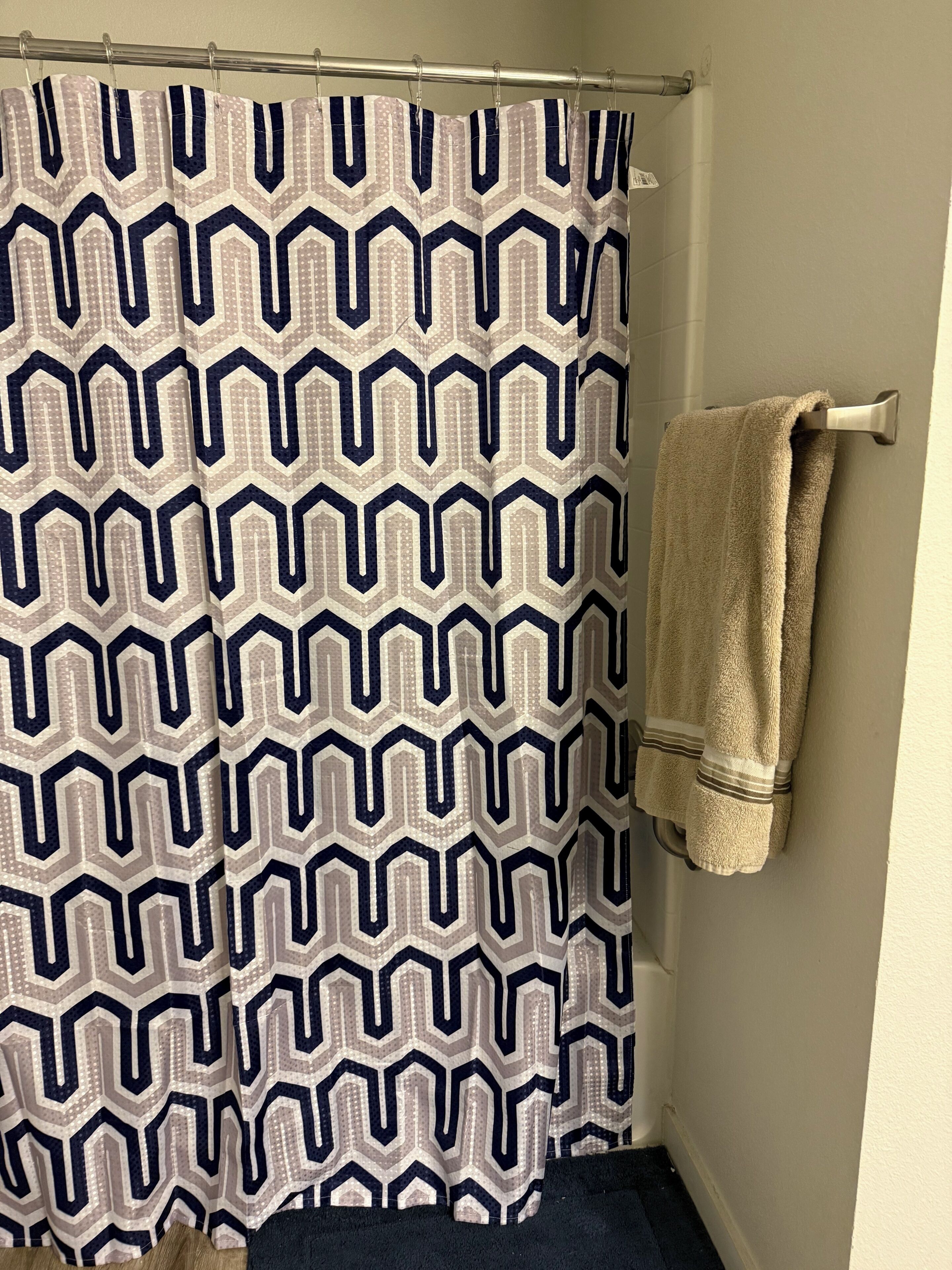 タオル、石鹸、トイレットペーパー