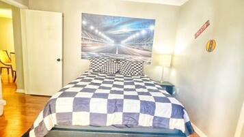 WiFi, bed sheets