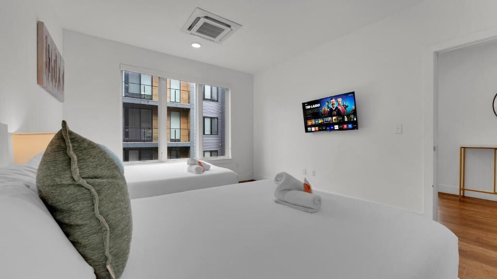 Apartment, 2 Bedrooms | Iron/ironing board, free WiFi
