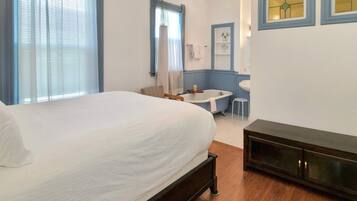 2 chambres, fer et planche à repasser, Wi-Fi gratuit, draps fournis