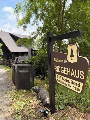 Exterior detail - RidgeHaus | Gatlinburg (Gatlinburg)