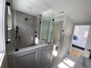Bathroom - Luxury Lakefront Retreat – Brand New 5-Bedroom Home with Stunning Views (Bolton Landing)