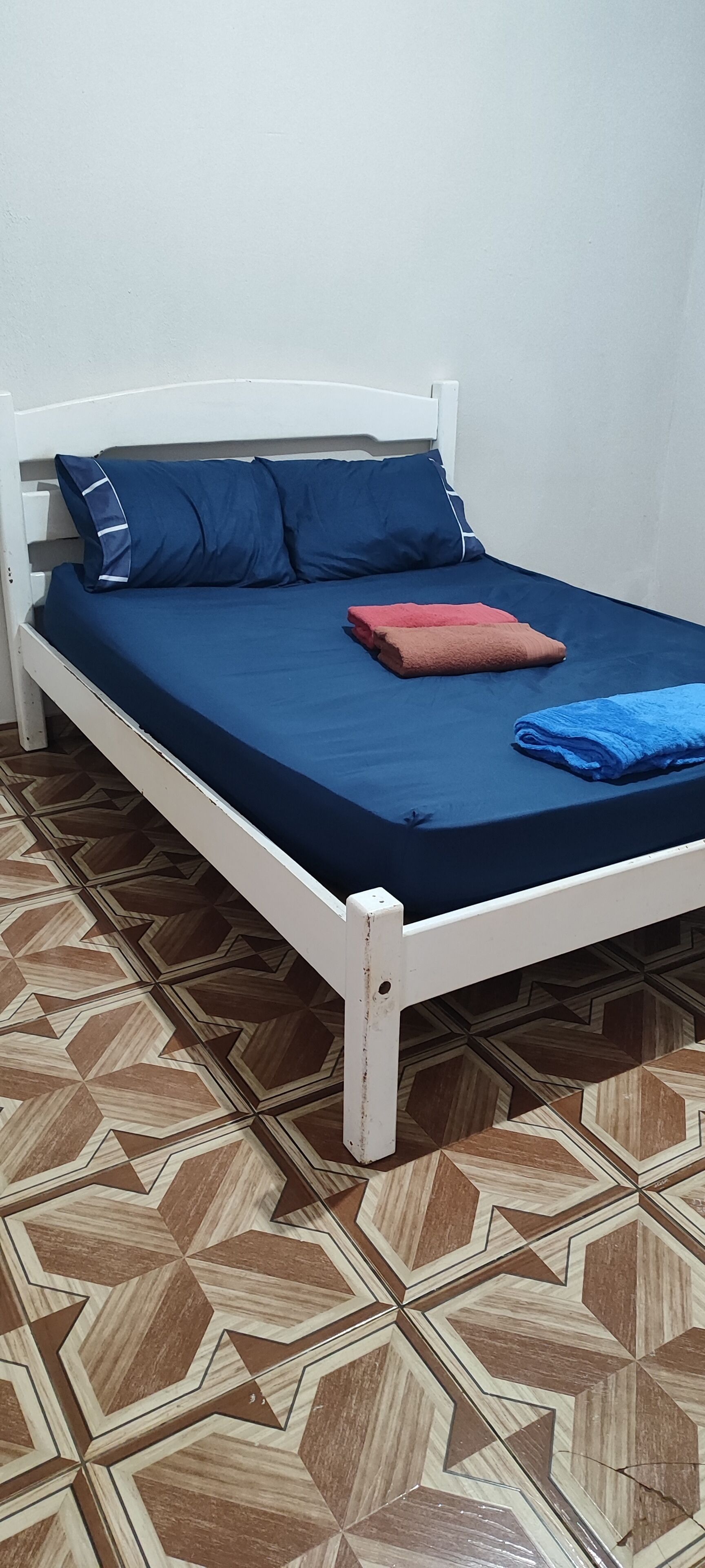 Internet, bed sheets