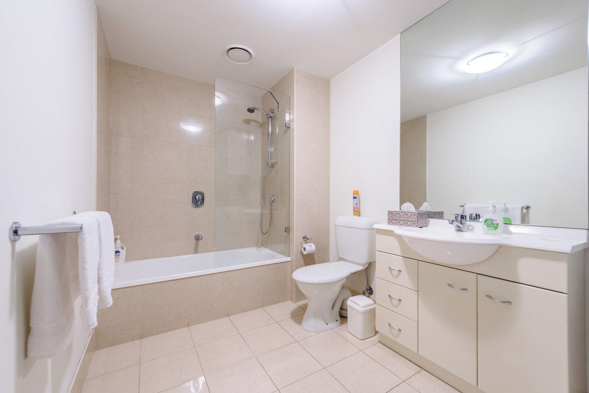 Comfort Apartment, Balcony, City View | Bathroom