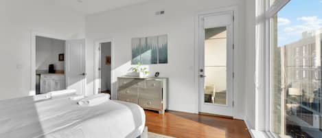 Apartment, 3 Bedrooms | Iron/ironing board, free WiFi