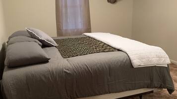 3 chambres, accès à Internet, literie fournie