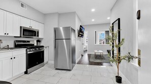 Private kitchen - Apartmint at Bainbridge St Philadelphia (Philadelphia)
