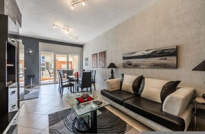House - Classic Lake Retreat Tirana (Farkë)