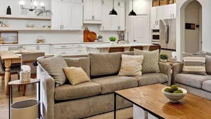 DFW Retreat w Pool 5 Min to Airport Sleeps 6