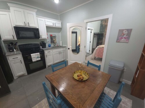 Celebrate Together: 5BR Retreat Sleeps 13-Ideal for Big Groups/Wedding Parties