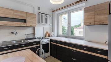 Geladeira, fogão, cooktop
