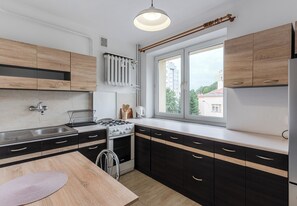 Kühlschrank, Ofen, Herdplatte
