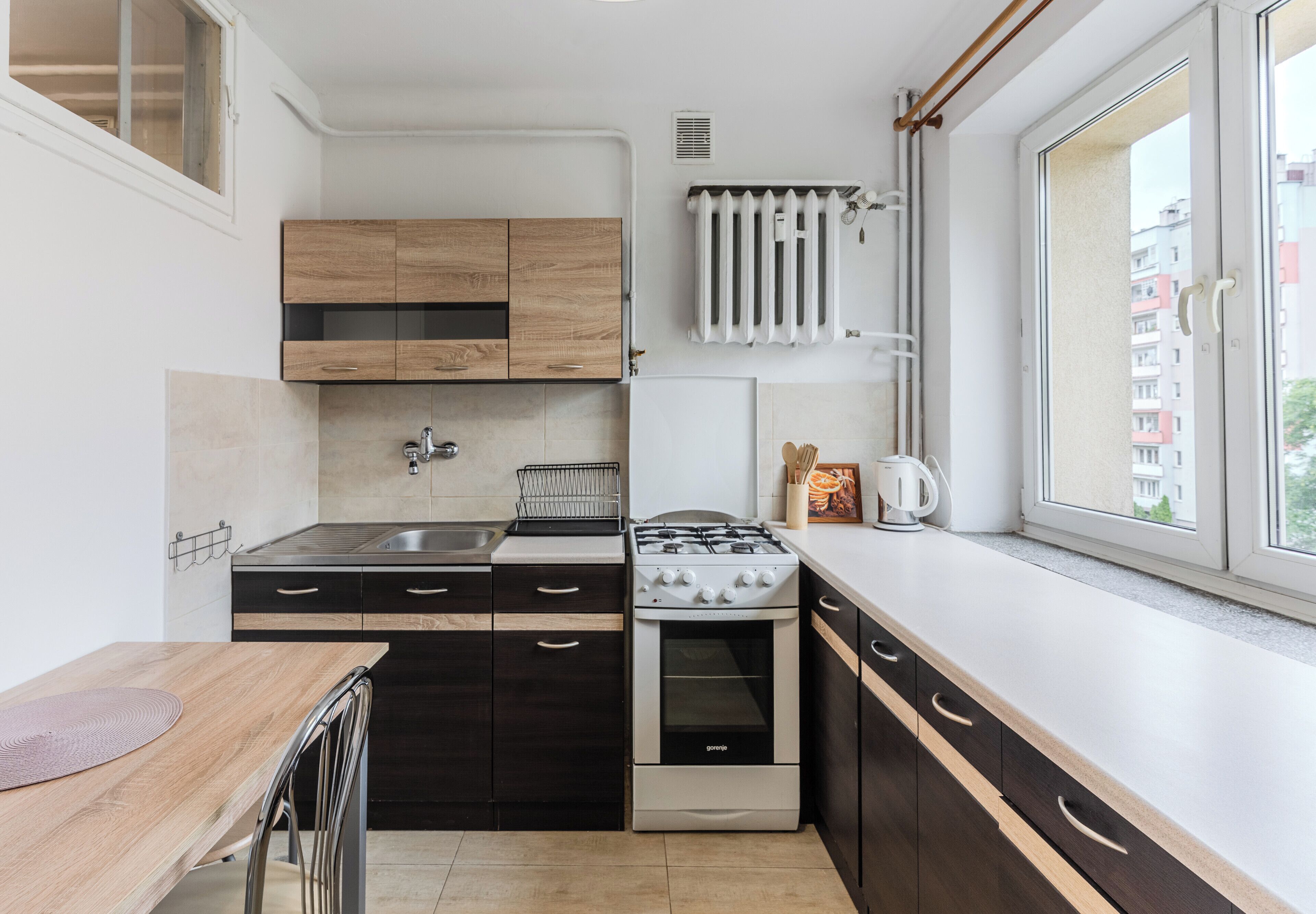 Fridge, oven, stovetop