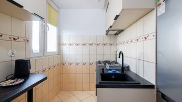 Kühlschrank, Ofen, Herdplatte