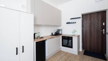 Kühlschrank, Ofen, Herdplatte