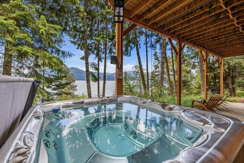 Lake Pend Oreille Escape HotTub, GameRoom & Views