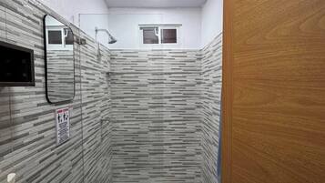 Appartement, 1 chambre, fumeurs, balcon | Salle de bain