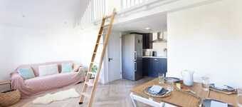 House - Sleeps 12 - Parking - Garden