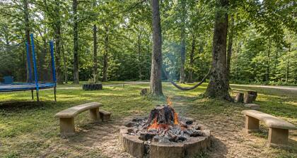 Brown's Lake House, Family-Friendly 2 Bedroom Retreat Near Lake Wappapello