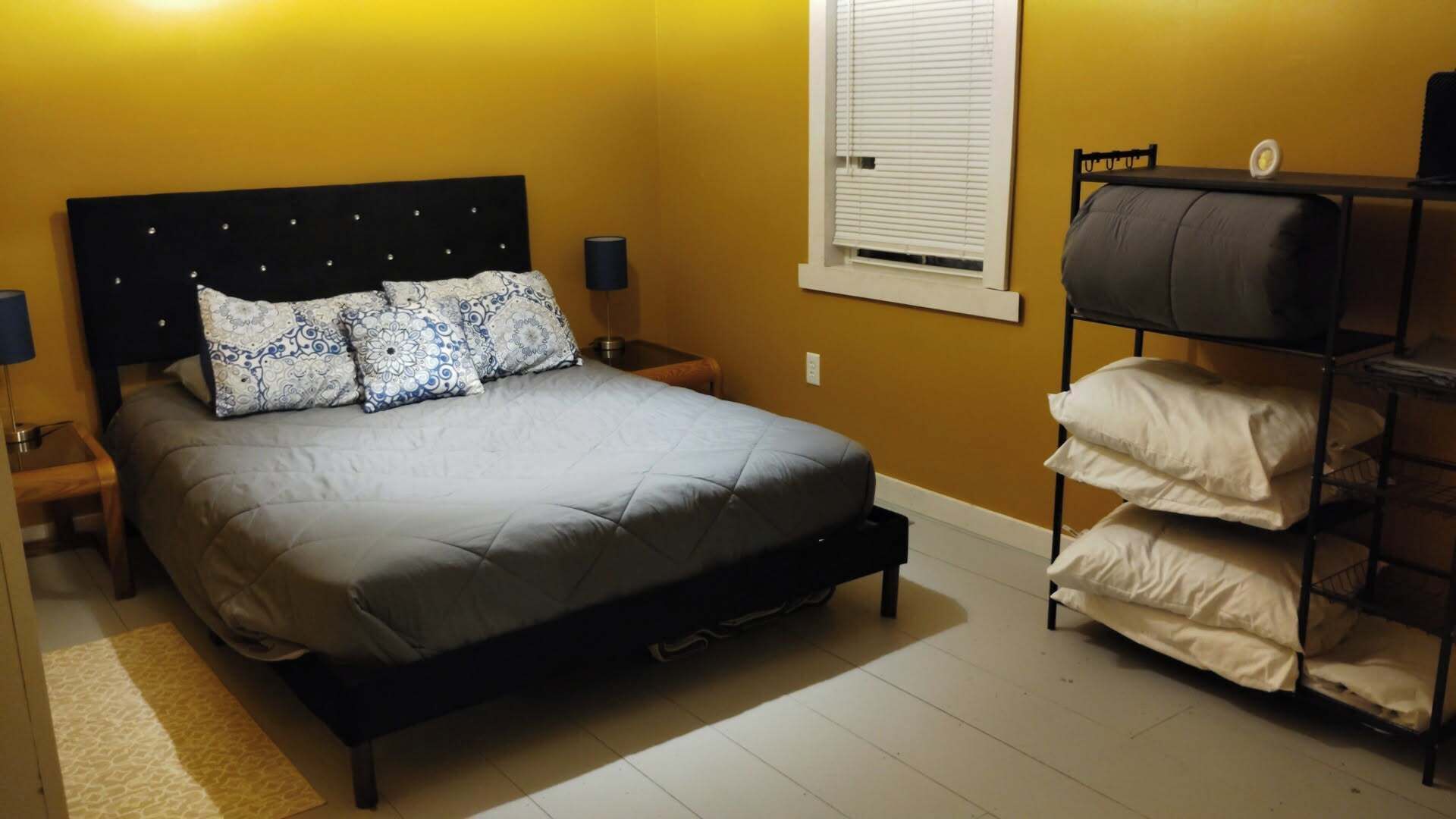 2 bedrooms, WiFi (free), bed sheets